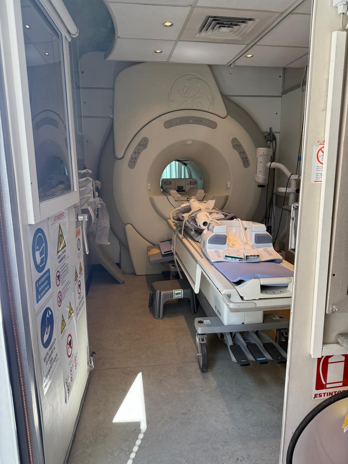 RM-mobile-interno 2841